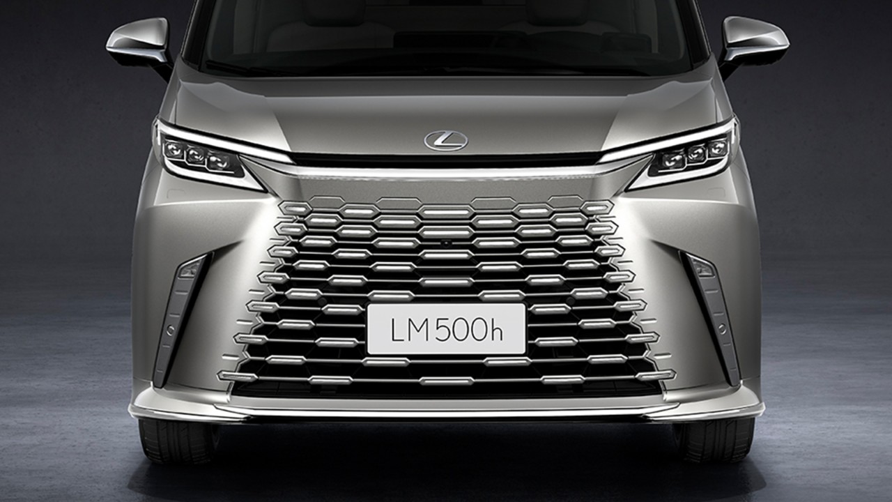 Lexus LM