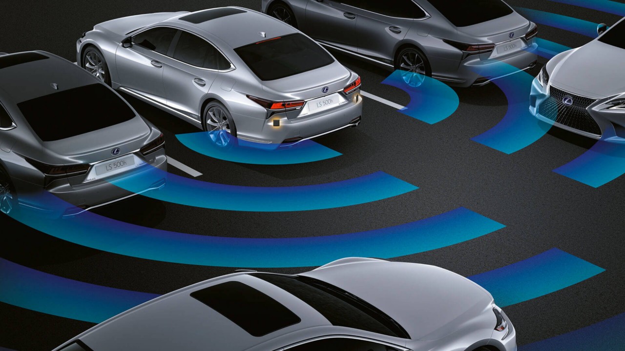 Lexus advanced parking support features graphic 