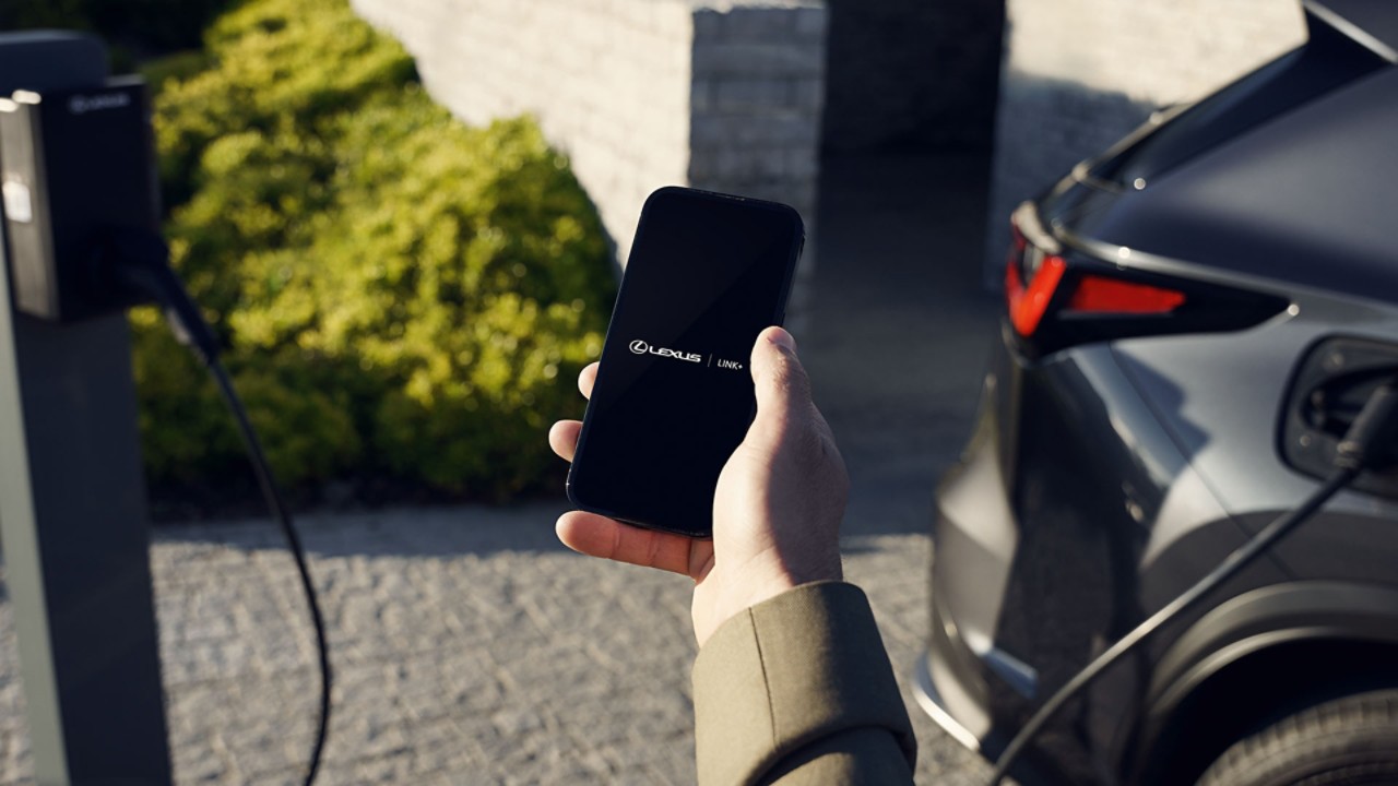 Next Level Safety Technology | Lexus Europe
